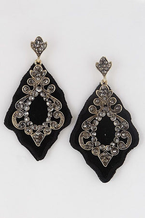 
                
                    Load image into Gallery viewer, Elegant Antique Earrings
                
            